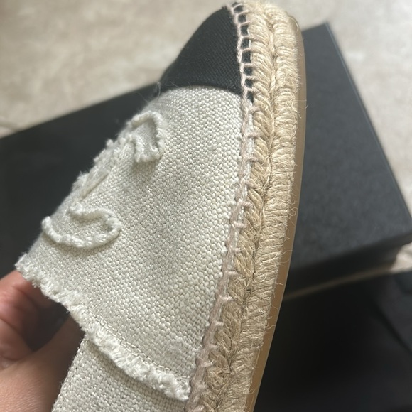 100% Authentic Chanel Espadrilles with box and 2 dust bags - Picture 5 of 11